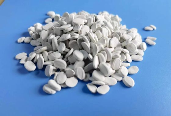 Desiccant Flame Retardant Masterbatch Antioxidant Excerllent Dispersion