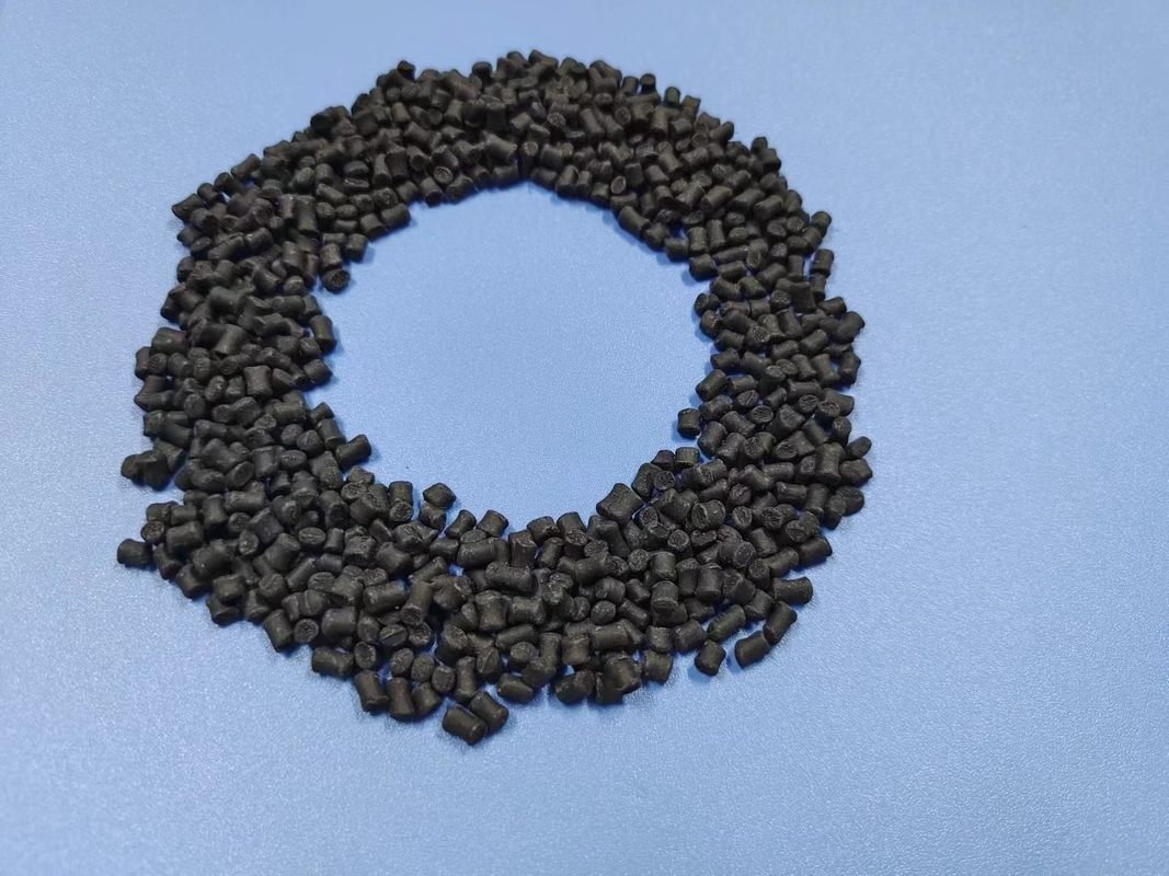 Advanced Moisture-Control Masterbatch for Recycled Polymer Bag Production